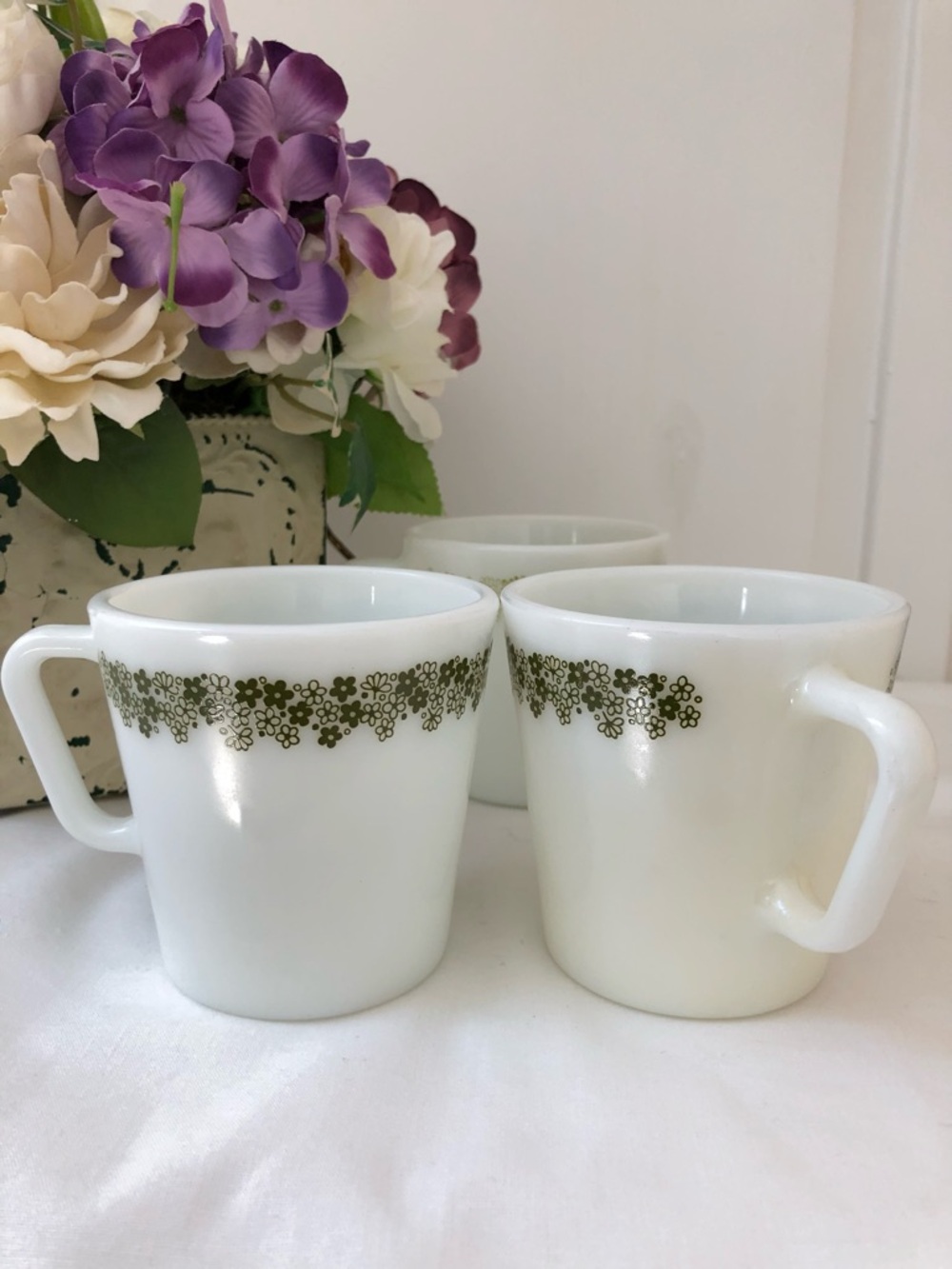 Vintage Pyrex Spring Blossom Milk Glass Three Cups Mugs - Picture 7 of 12